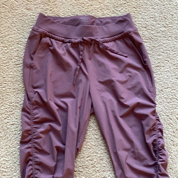 ATHLETA Attitude Jogger Workout Pink Pants size 6 - Picture 3 of 7